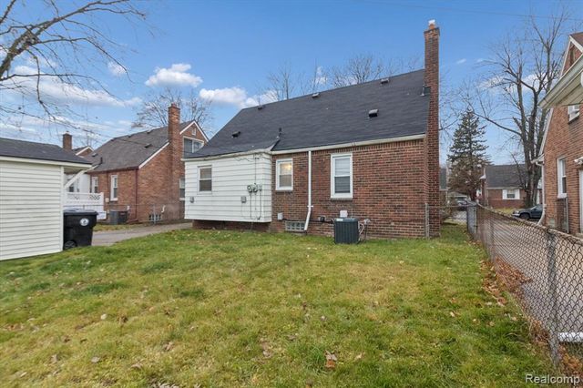 9540 Mercedes, Redford, MI 48239