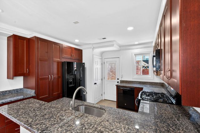 62 YORKWAY, Baltimore, MD 21222