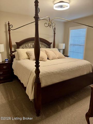212 Chestnut Grove Ct, Louisville, KY 40023