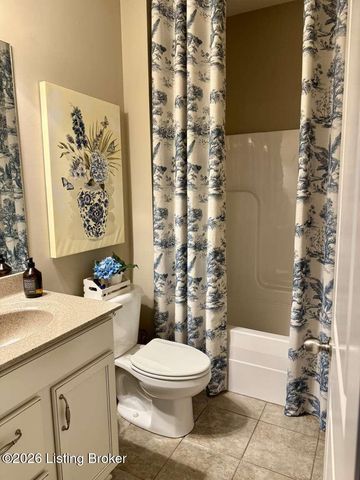 212 Chestnut Grove Ct, Louisville, KY 40023