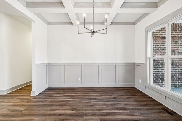 1370 Reda Dr, Clarksville, TN 37042