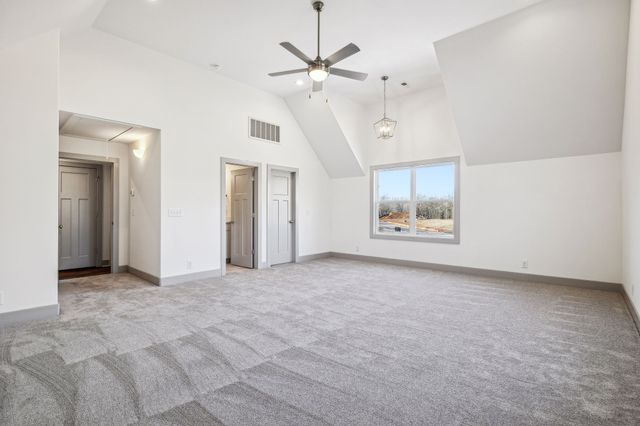 1370 Reda Dr, Clarksville, TN 37042