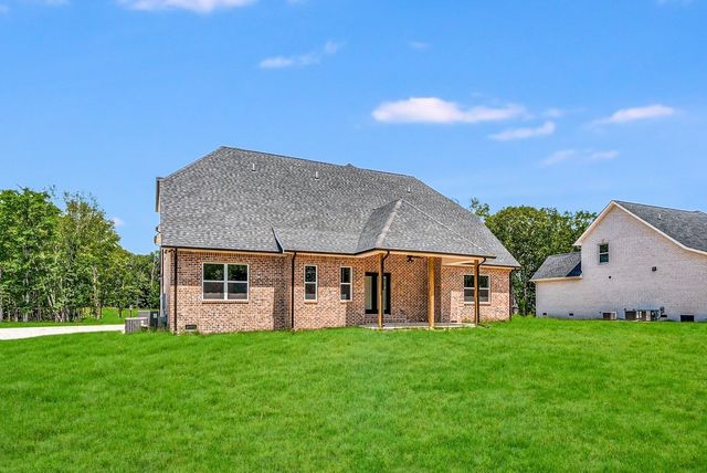 1370 Reda Dr, Clarksville, TN 37042