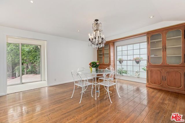 800 Warner Avenue, Los Angeles, CA 90024