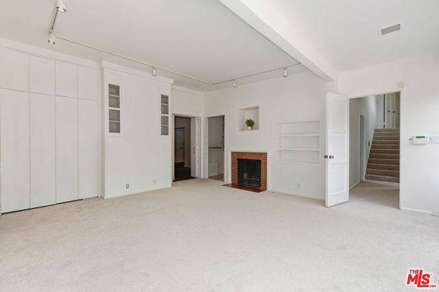 800 Warner Avenue, Los Angeles, CA 90024