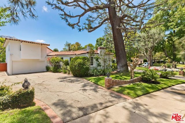 800 Warner Avenue, Los Angeles, CA 90024