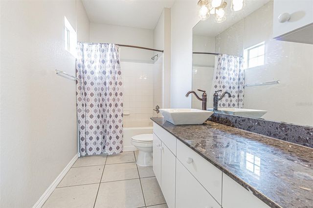 4316 BAYSIDE VILLAGE DRIVE 302, Tampa, FL 33615