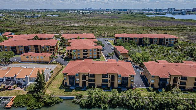 4316 BAYSIDE VILLAGE DRIVE 302, Tampa, FL 33615