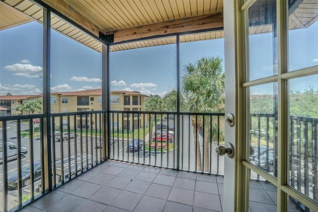 4316 BAYSIDE VILLAGE DRIVE 302, Tampa, FL 33615