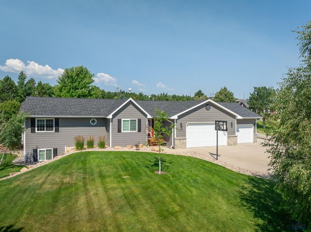 5201 CALE CT, Rapid City, SD 57701