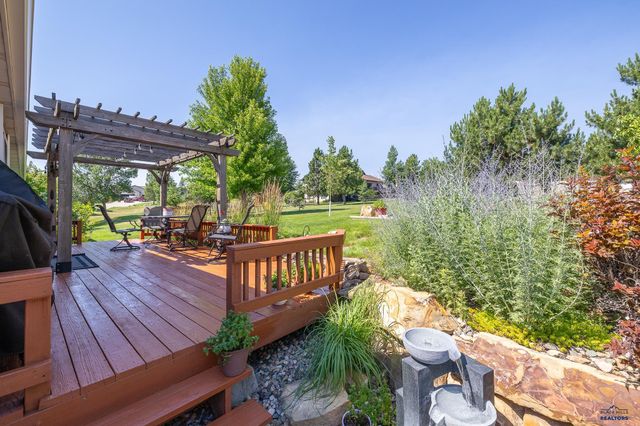 5201 CALE CT, Rapid City, SD 57701