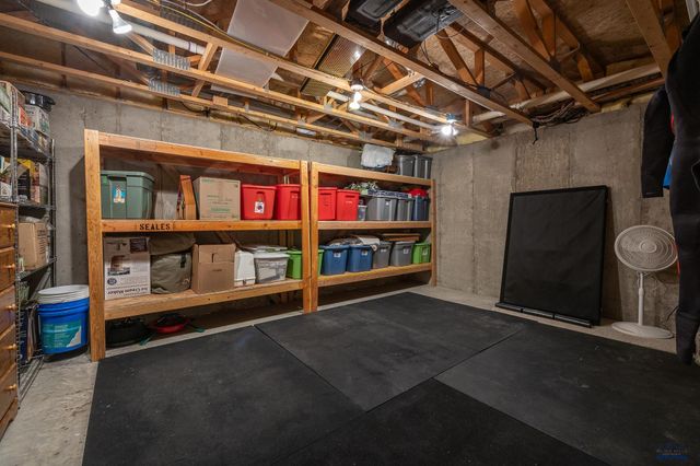 5201 CALE CT, Rapid City, SD 57701