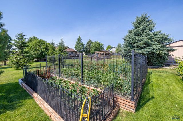 5201 CALE CT, Rapid City, SD 57701