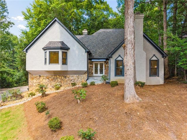 210 Wessex Court, Sandy Springs, GA 30328