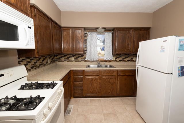 2047 Nokomis Avenue, Saint Paul, MN 55119