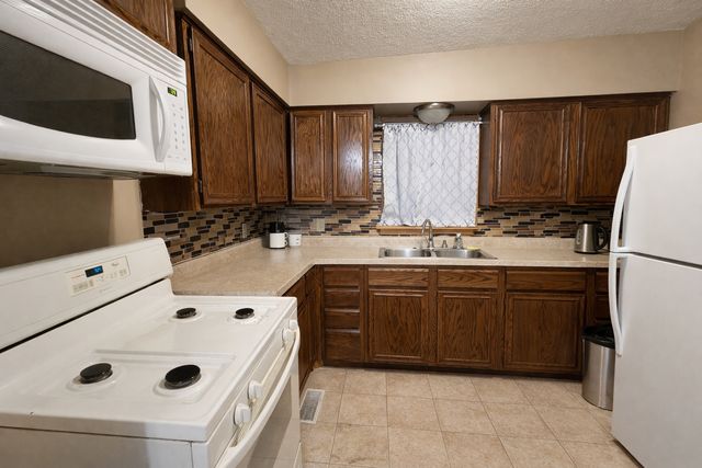 2047 Nokomis Avenue, Saint Paul, MN 55119