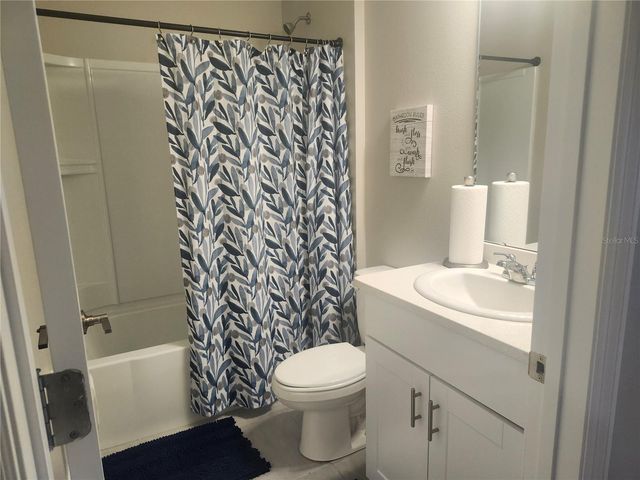 1009 CALICO POINTE CIRCLE, Groveland, FL 34736