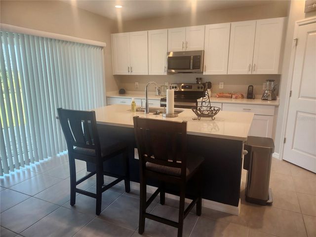 1009 CALICO POINTE CIRCLE, Groveland, FL 34736