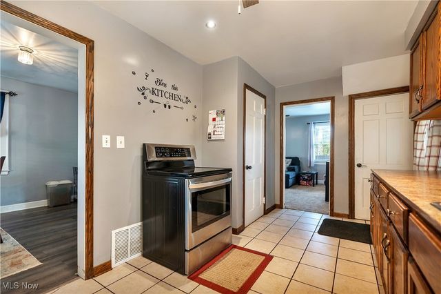 1361 Crescent Road SW, Canton, OH 44710