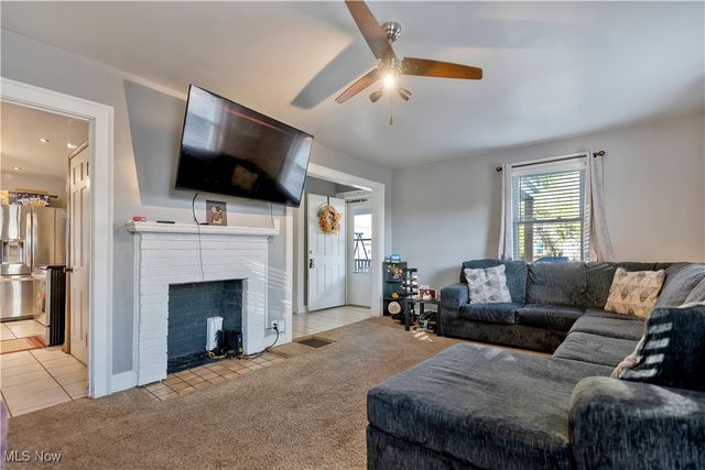 1361 Crescent Road SW, Canton, OH 44710