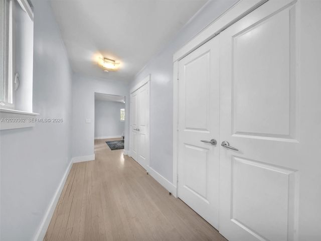 736 NE 17th Way, Fort Lauderdale, FL 33304