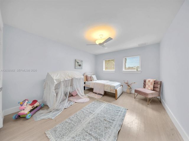 736 NE 17th Way, Fort Lauderdale, FL 33304