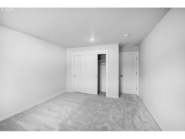 14563 Sw 165TH Ave, Tigard, OR 97224