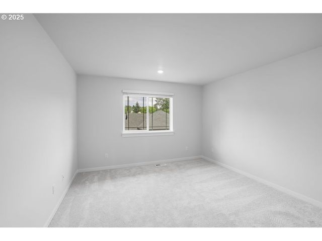 14563 Sw 165TH Ave, Tigard, OR 97224