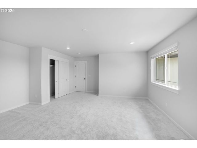 14563 Sw 165TH Ave, Tigard, OR 97224