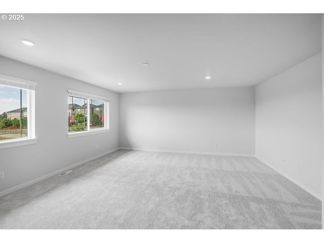 14563 Sw 165TH Ave, Tigard, OR 97224