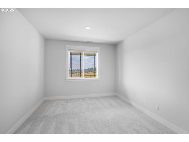 14563 Sw 165TH Ave, Tigard, OR 97224