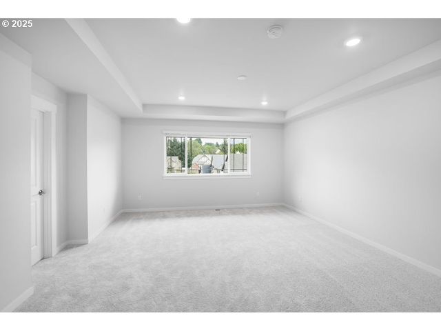 14563 Sw 165TH Ave, Tigard, OR 97224