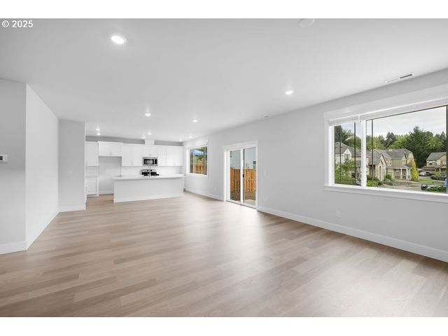 14563 Sw 165TH Ave, Tigard, OR 97224