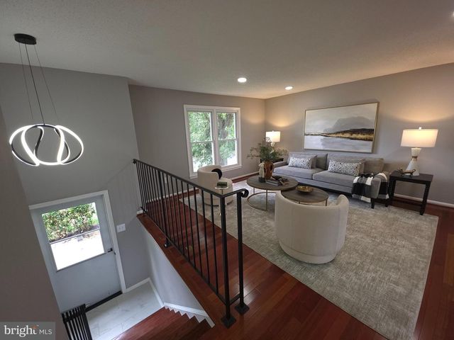 4504 LANTERN PL, Alexandria, VA 22306