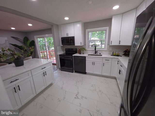4504 LANTERN PL, Alexandria, VA 22306