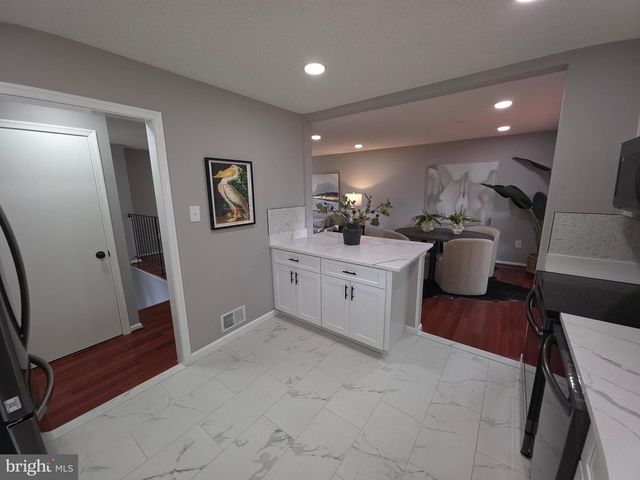 4504 LANTERN PL, Alexandria, VA 22306