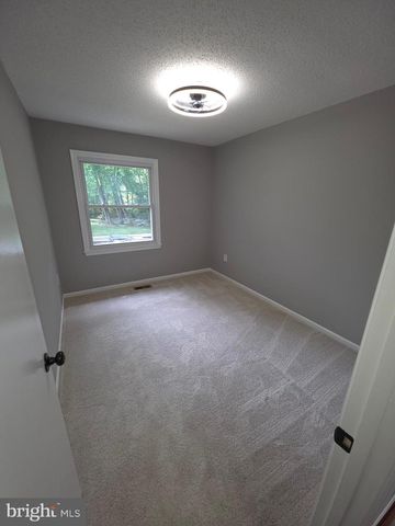4504 LANTERN PL, Alexandria, VA 22306