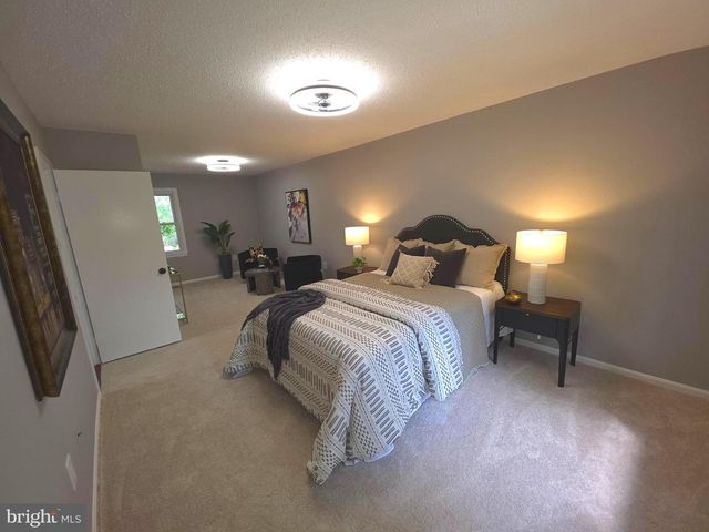 4504 LANTERN PL, Alexandria, VA 22306
