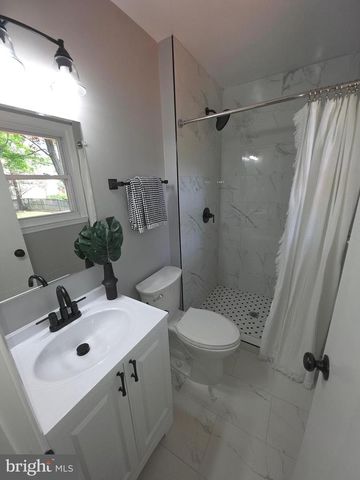 4504 LANTERN PL, Alexandria, VA 22306