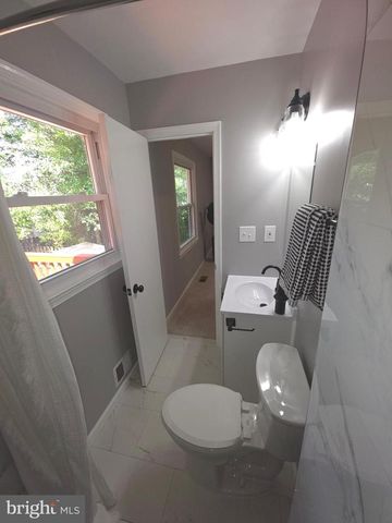 4504 LANTERN PL, Alexandria, VA 22306