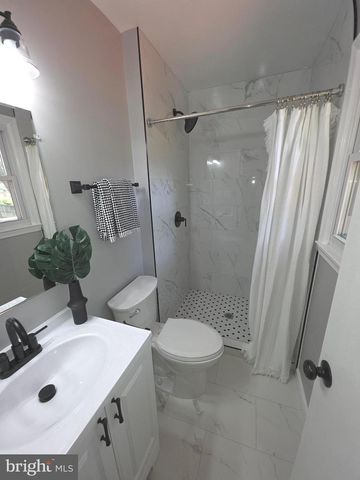 4504 LANTERN PL, Alexandria, VA 22306