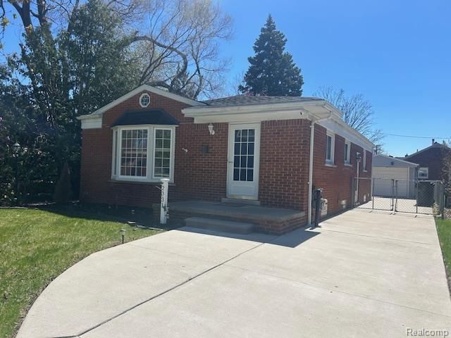 2331 Emeline Street, Trenton, MI 48183