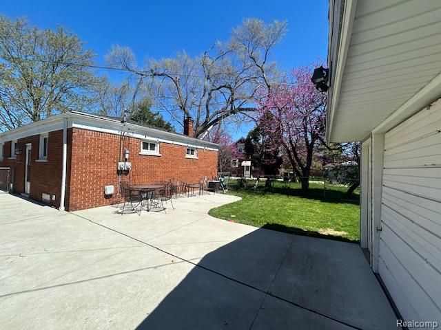 2331 Emeline Street, Trenton, MI 48183