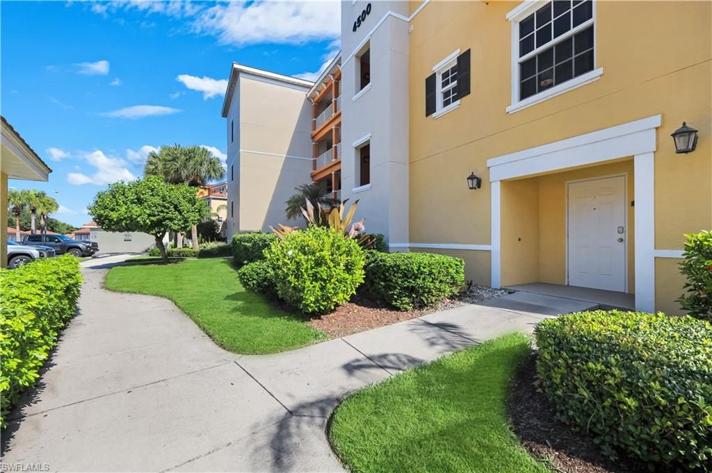 4500 Botanical Place CIR 107, NAPLES, FL 34112 — photo 3