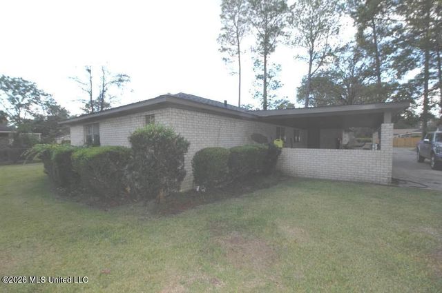 1302 Velma Street, Hattiesburg, MS 39402