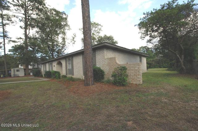1302 Velma Street, Hattiesburg, MS 39402