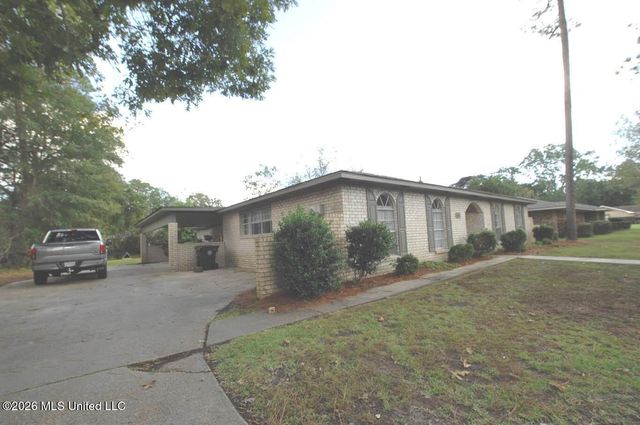 1302 Velma Street, Hattiesburg, MS 39402
