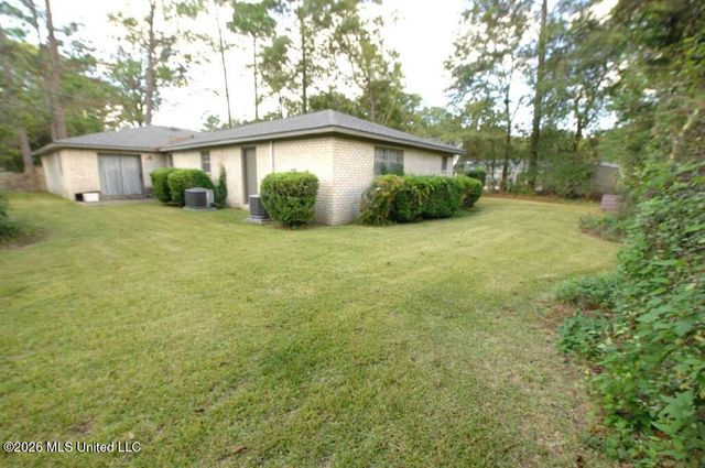 1302 Velma Street, Hattiesburg, MS 39402