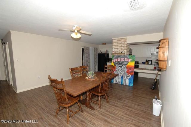 1302 Velma Street, Hattiesburg, MS 39402