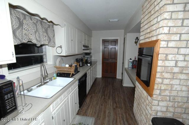 1302 Velma Street, Hattiesburg, MS 39402